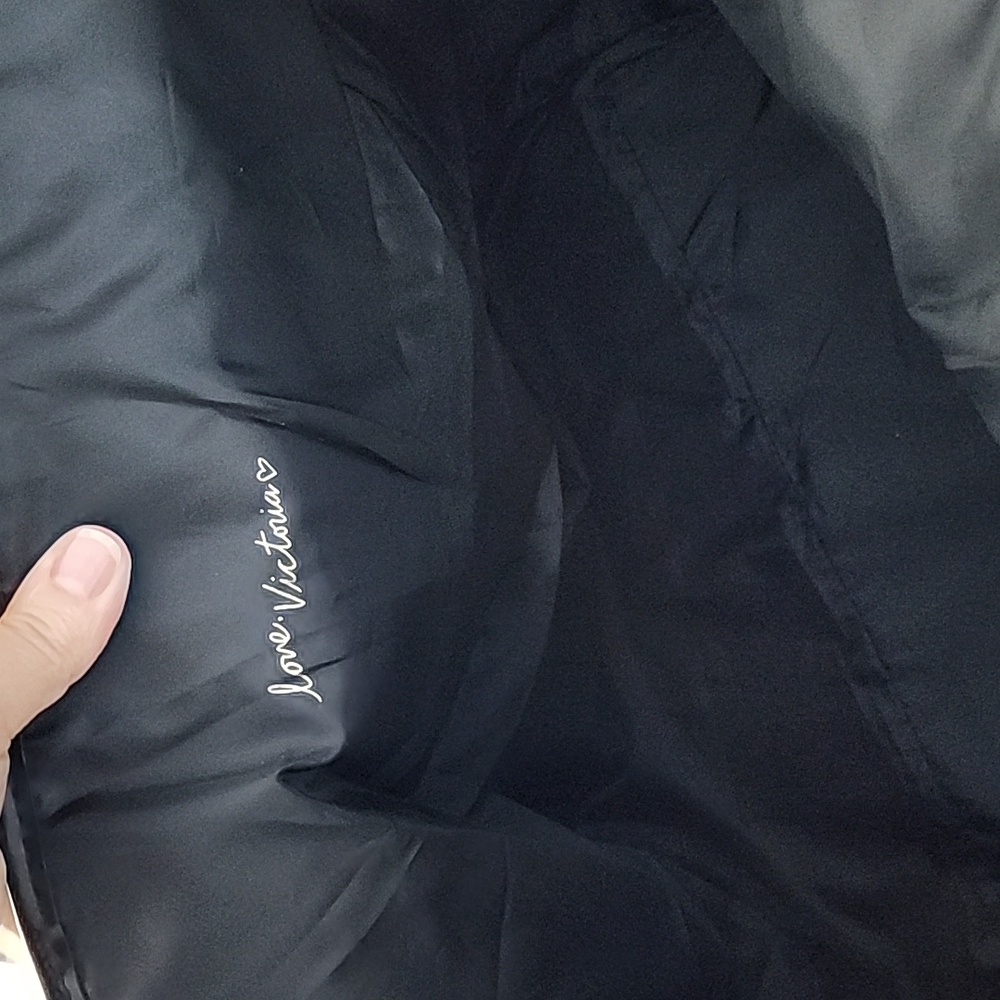 Victoria Secrets sequence tote, beach bag! - Picture 6 of 9